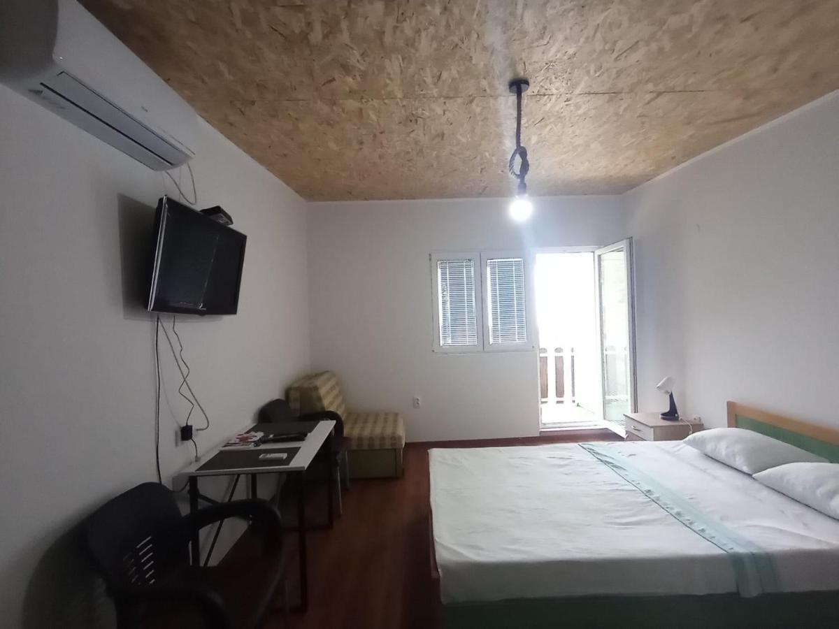 Lakeview Stojovic * Virpazar