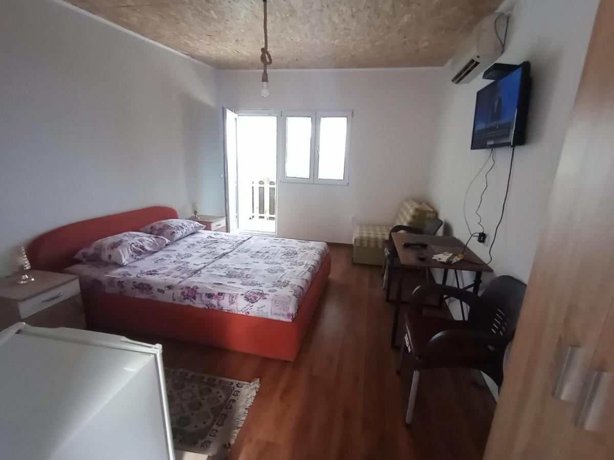 Apartment Lakeview Stojovic